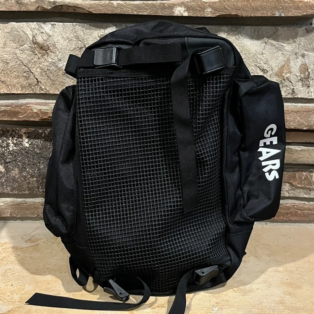 Gears Canada Black Motorcycle Tank Convertible Bag